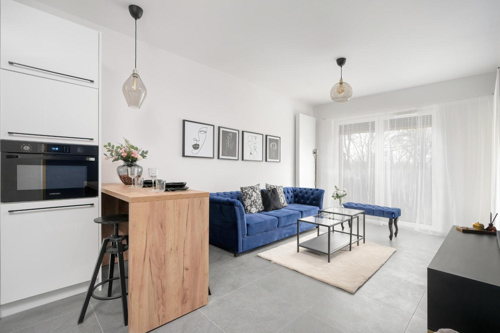 City Center Apartments With Gym & Free Garage Poznan By Noclegi Renters Exteriör bild