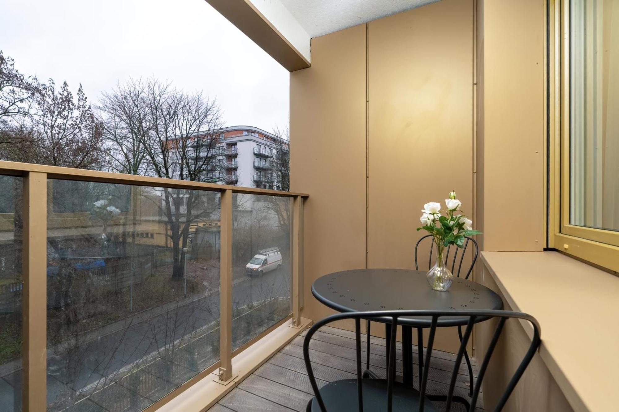 City Center Apartments With Gym & Free Garage Poznan By Noclegi Renters Exteriör bild
