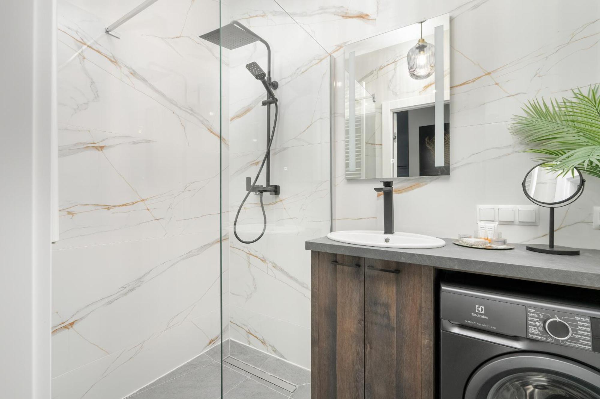City Center Apartments With Gym & Free Garage Poznan By Noclegi Renters Exteriör bild