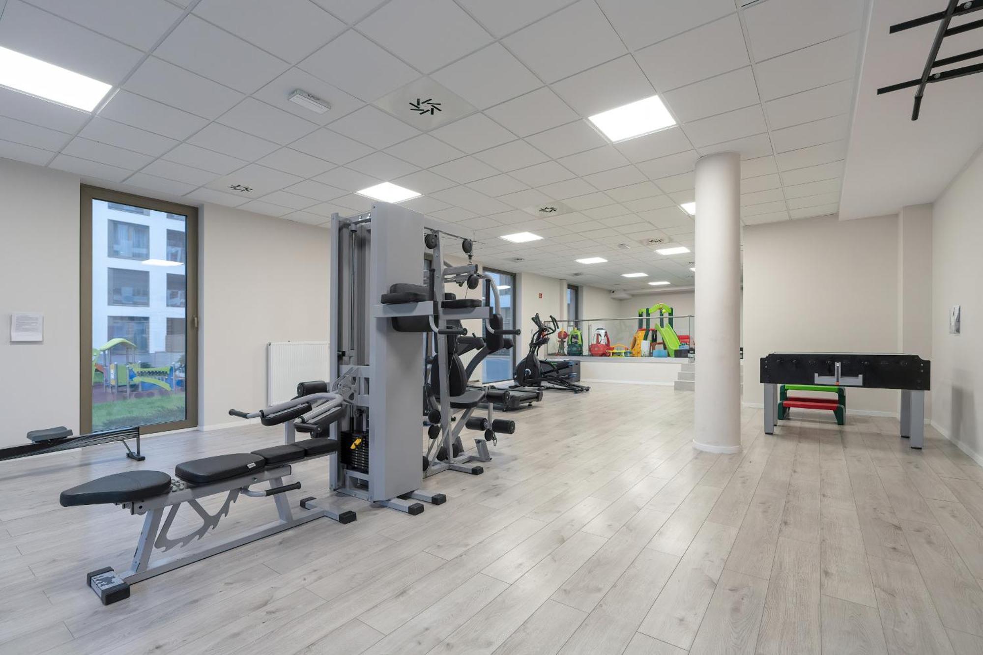 City Center Apartments With Gym & Free Garage Poznan By Noclegi Renters Exteriör bild