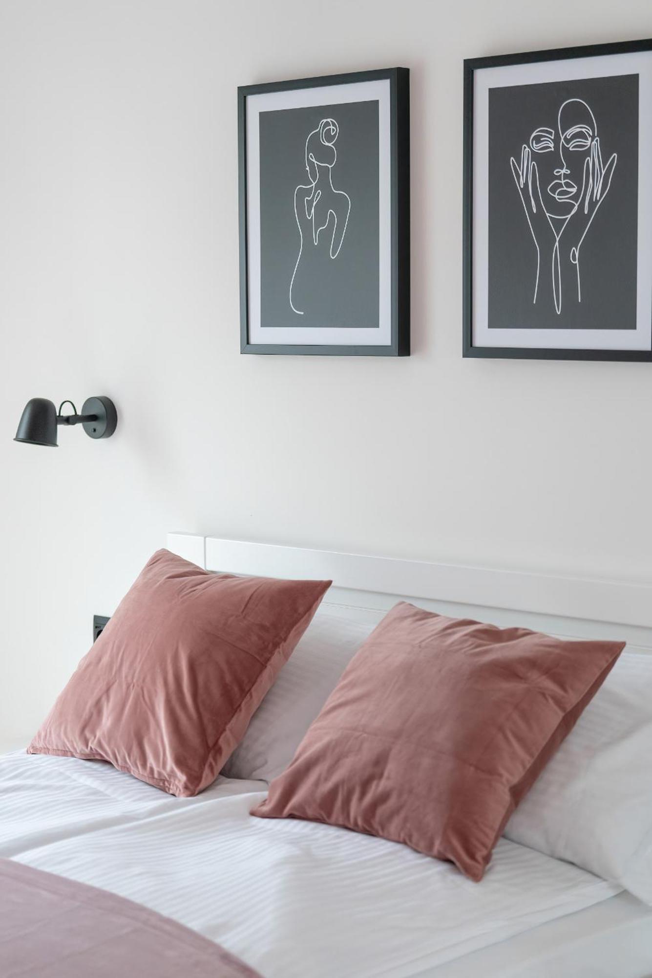 City Center Apartments With Gym & Free Garage Poznan By Noclegi Renters Exteriör bild