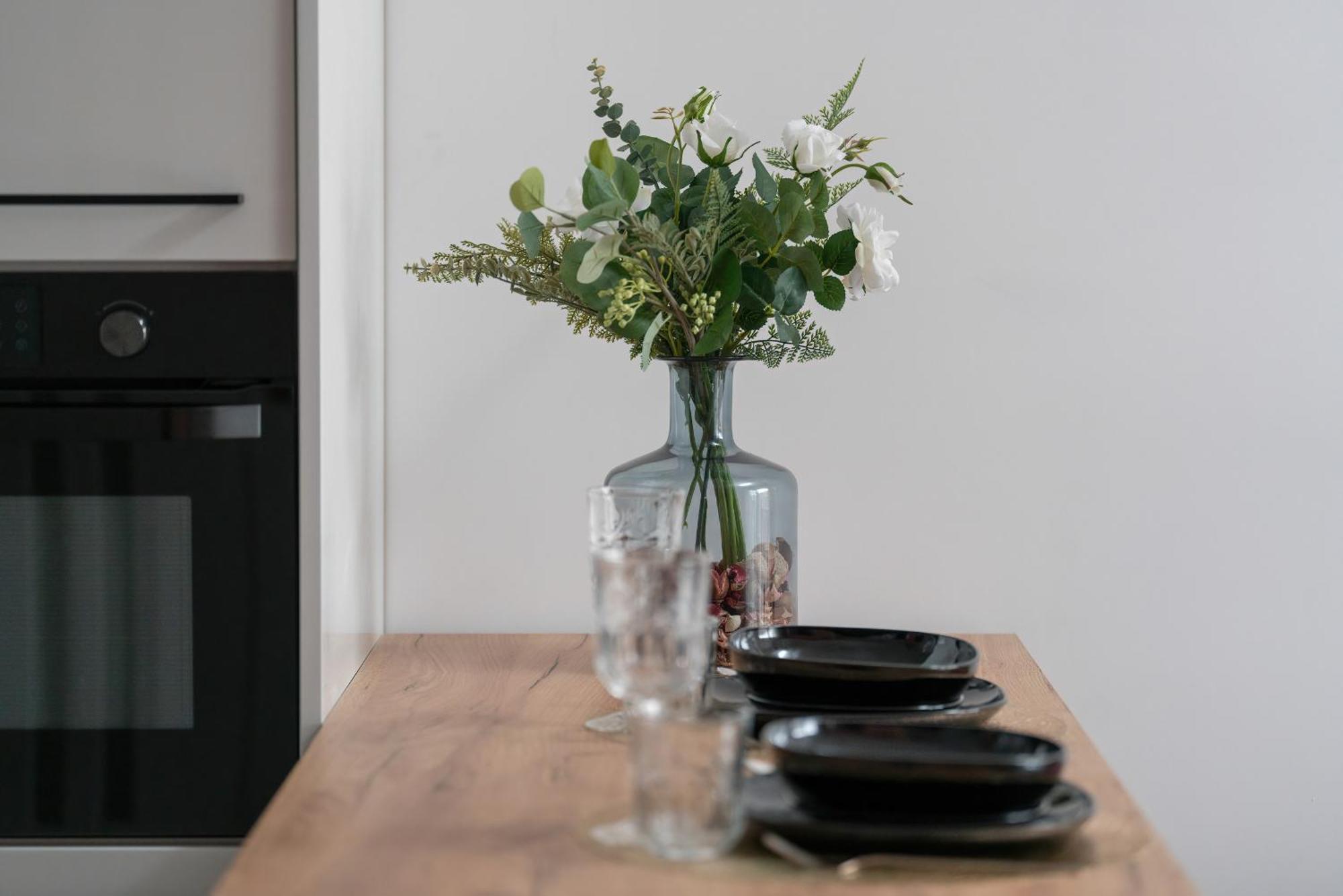 City Center Apartments With Gym & Free Garage Poznan By Noclegi Renters Exteriör bild