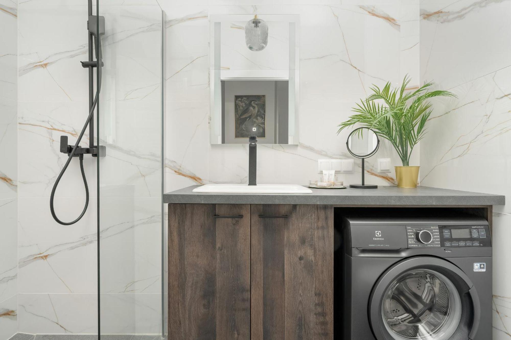 City Center Apartments With Gym & Free Garage Poznan By Noclegi Renters Exteriör bild